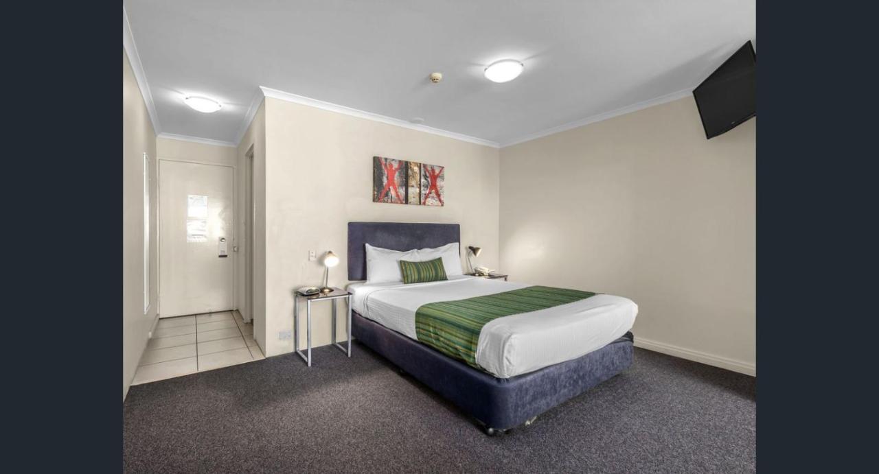 The Wellington Apartment Hotel Brisbane Exterior photo
